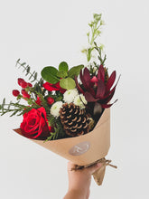 Cargar imagen en el visor de la galería, Christmas Bouquet at Moni &amp; Coli | Pre-sale
