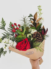 Cargar imagen en el visor de la galería, Christmas Bouquet at Moni &amp; Coli | Pre-sale
